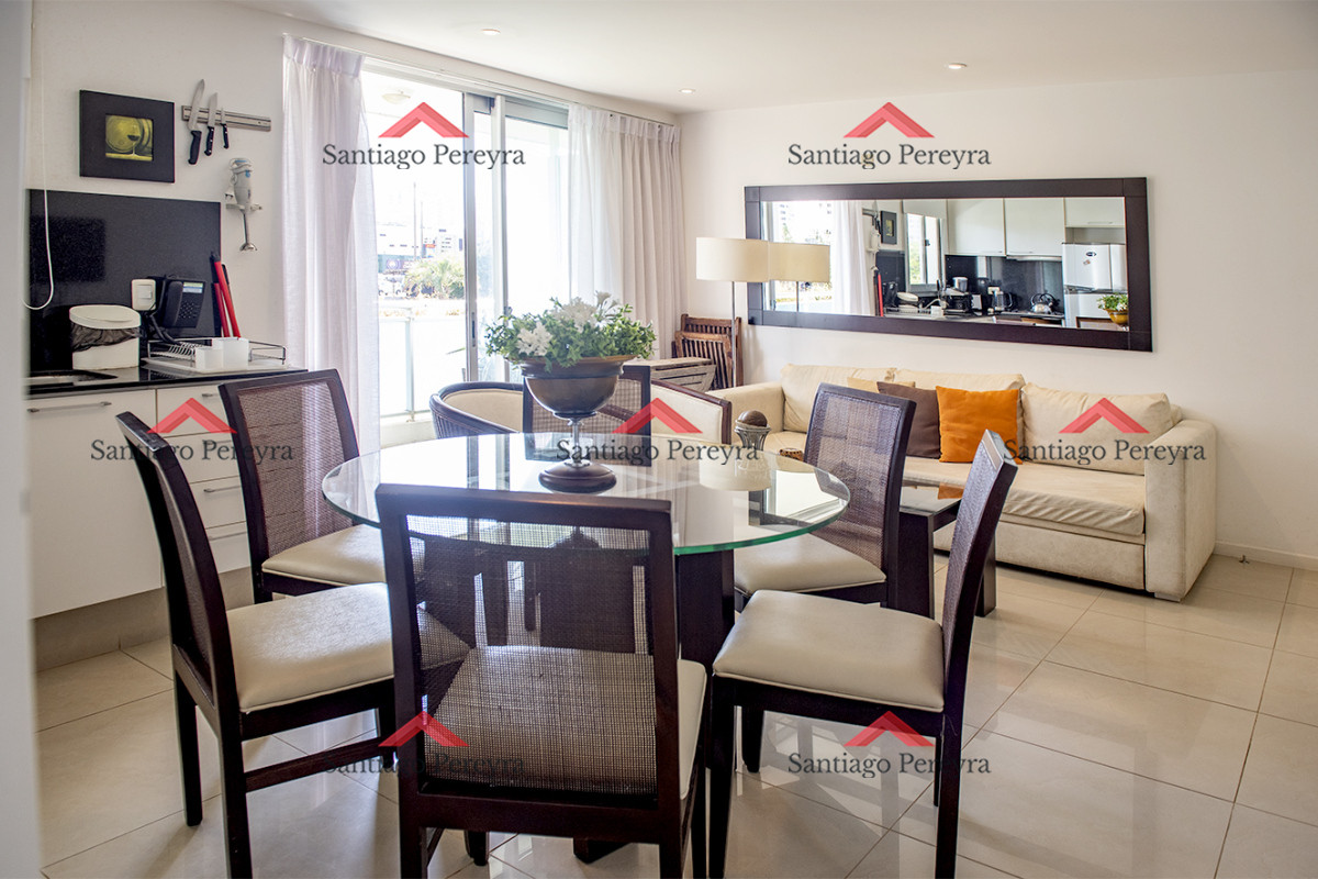 Apartamento ID.16166 - Oportunidad. Vende departamento de 2 dormitorios en Punta del Este