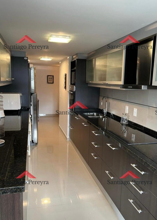 Apartamento ID.16436 - Departamento de 3 dormitorios en venta en Torre emblematica