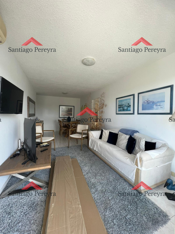 Apartamento ID.12849 - Venta Apartamento de 2 dormitorios en zona Roosevelt