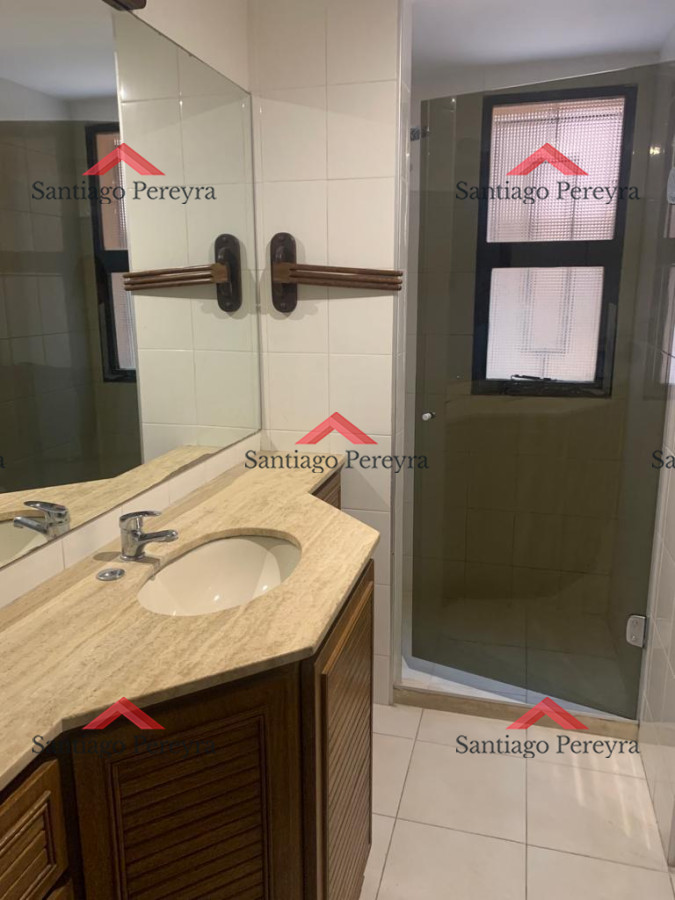 Apartamento ID.14449 - Apartamento de 3 dormitorios, con parrillero y estufa, cerca del mar, Punta del Este