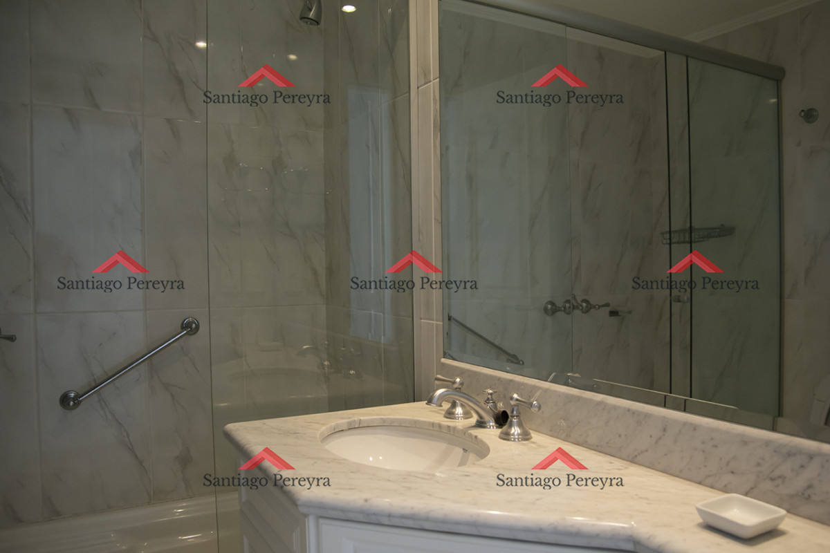 Apartamento ID.8232 - Hermoso Departamento en venta de 3 dormitorios.