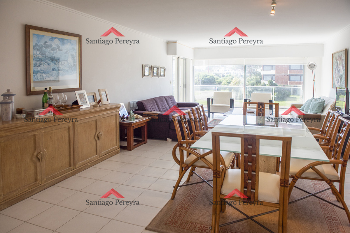 Apartamento ID.16562 - Vende departamento de 3 dormitorios en Ocean Tower, Punta del Este 