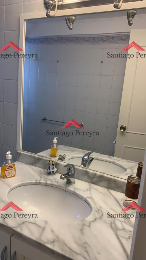 Apartamento ID.13148 - Venta Apartamento de 2 dormitorios en Pinares, Punta del Este. Frente al mar!