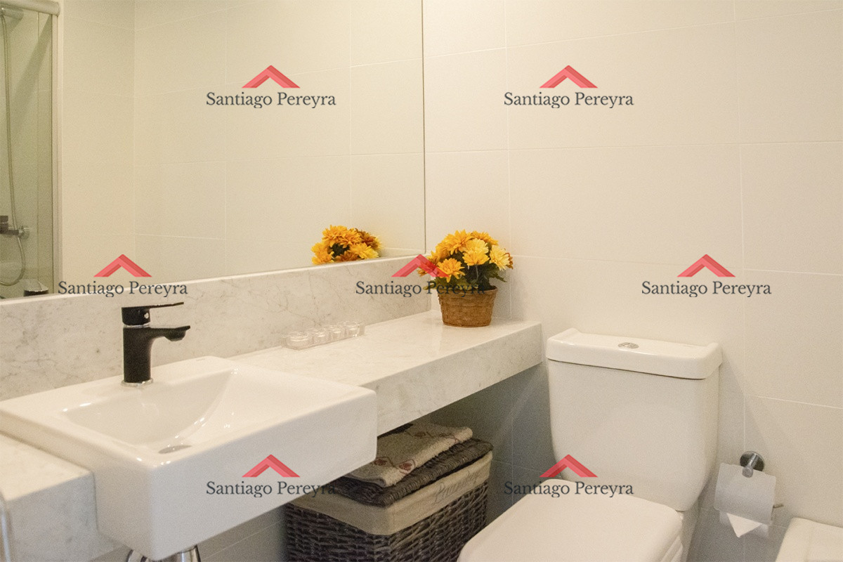 Apartamento ID.12946 - Frente al mar, en excelente ubicación frente a Enjoy, a 50 metros caminando de Playa Mansa. 1 dormitorios con excelente equipamiento.
