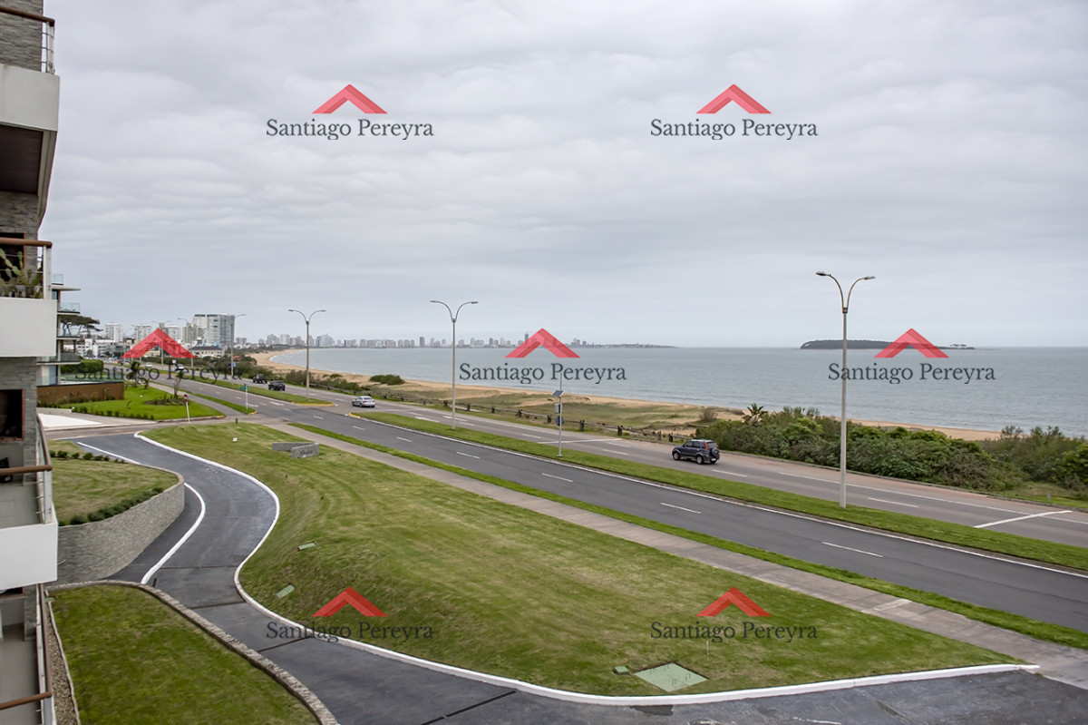 Apartamento ID.15910 - Departamento de 3 dormitorios en venta. Gran Oportunidad en Playa Mansa.
