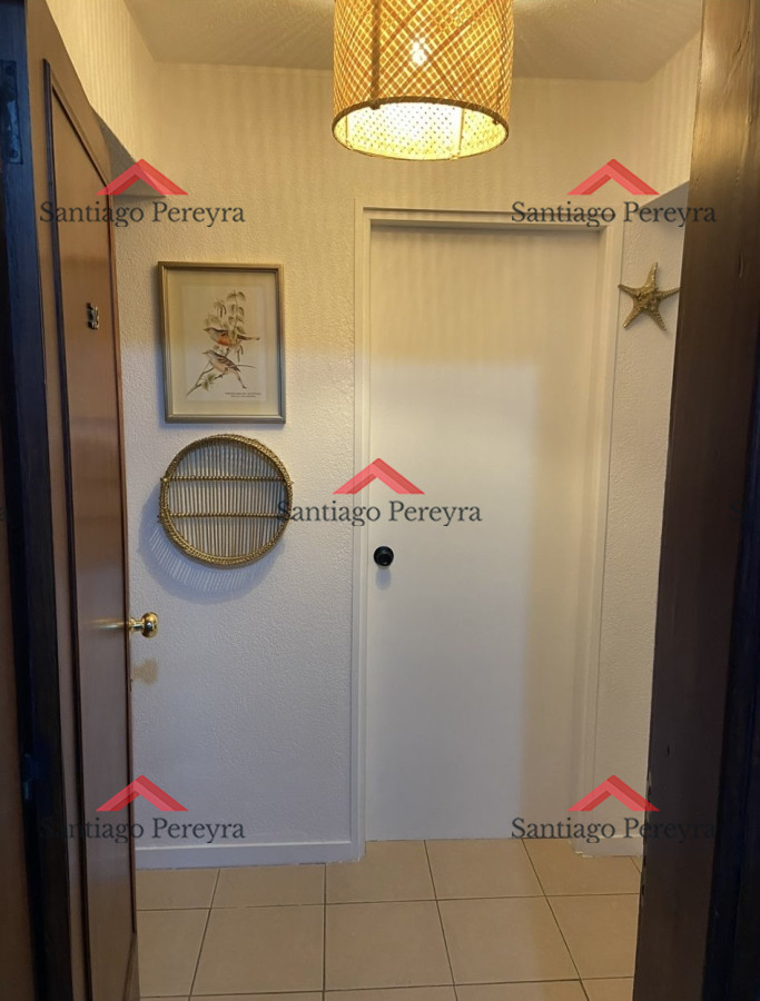 Apartamento ID.15881 - Vende apartamento de 1 dormitorio con parrillero, Punta del Este