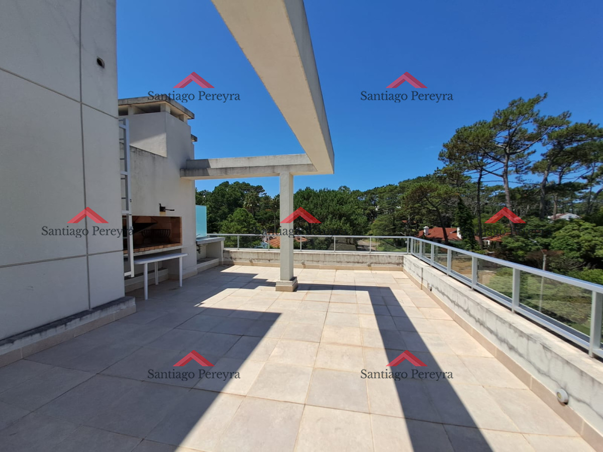 Apartamento ID.17053 - PH en playa mansa , departamento en Edificio Monet de 2 dormitorios, Punta Del Este