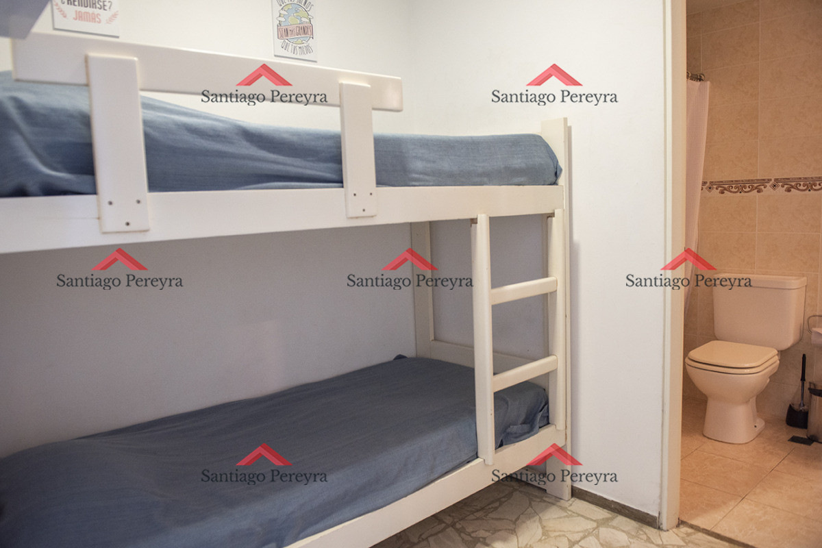 Apartamento ID.17104 - Departamento de 1 dormitorio y medio en venta en Peninsula, vista al mar. 
