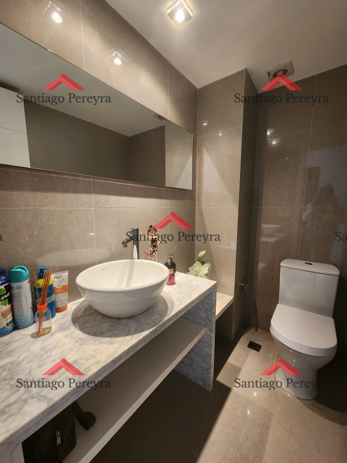 Apartamento ID.16240 - Departamento de 3 dormitorios + dependencia en venta en Torre One, Punta del Este.