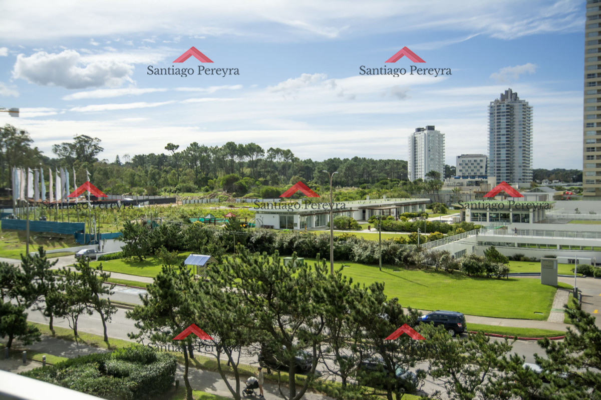 Apartamento ID.16428 - Vende apartamento de 3 dormitorios en Tiburon , Punta del Este
