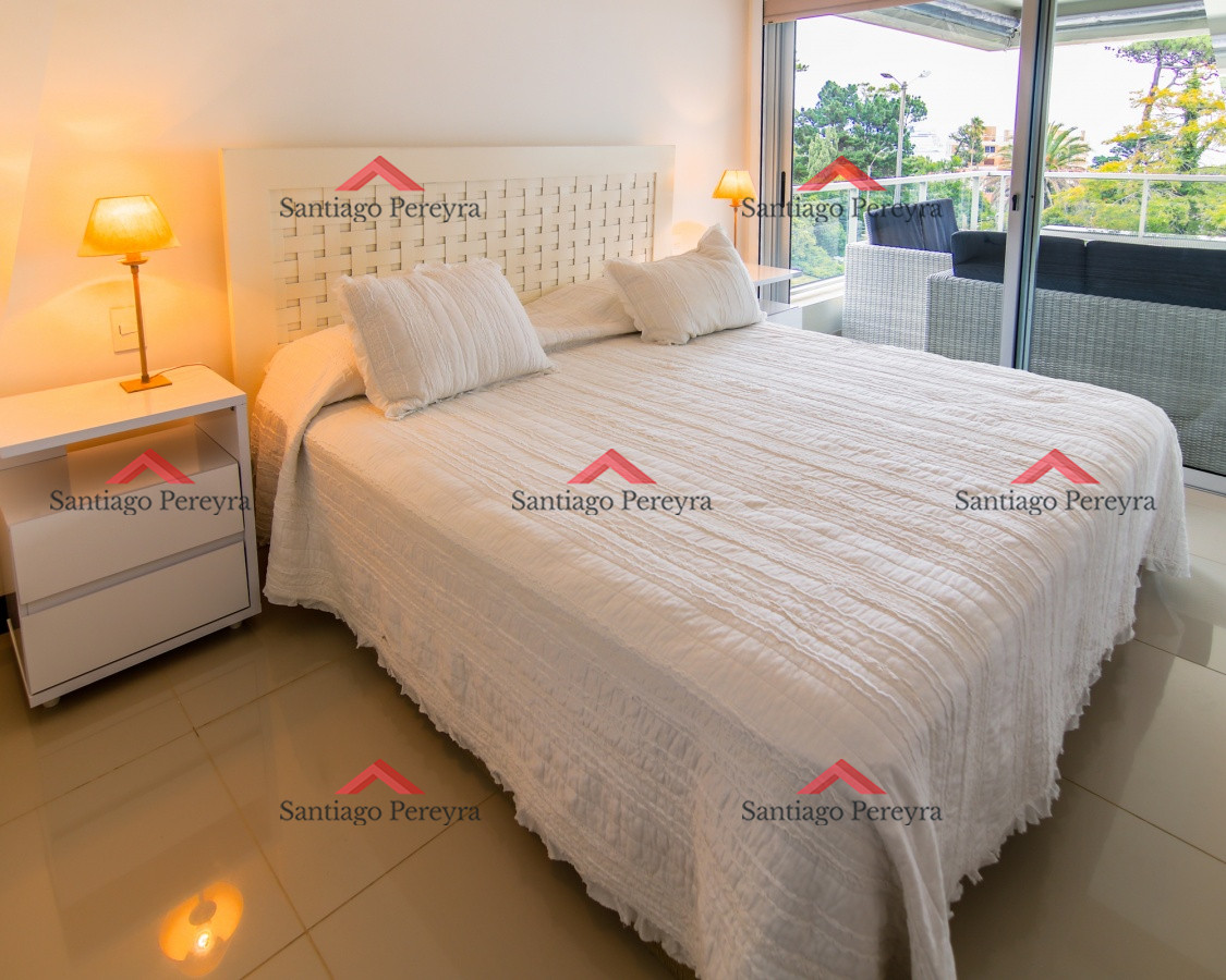 Apartamento ID.17053 - PH en playa mansa , departamento en Edificio Monet de 2 dormitorios, Punta Del Este