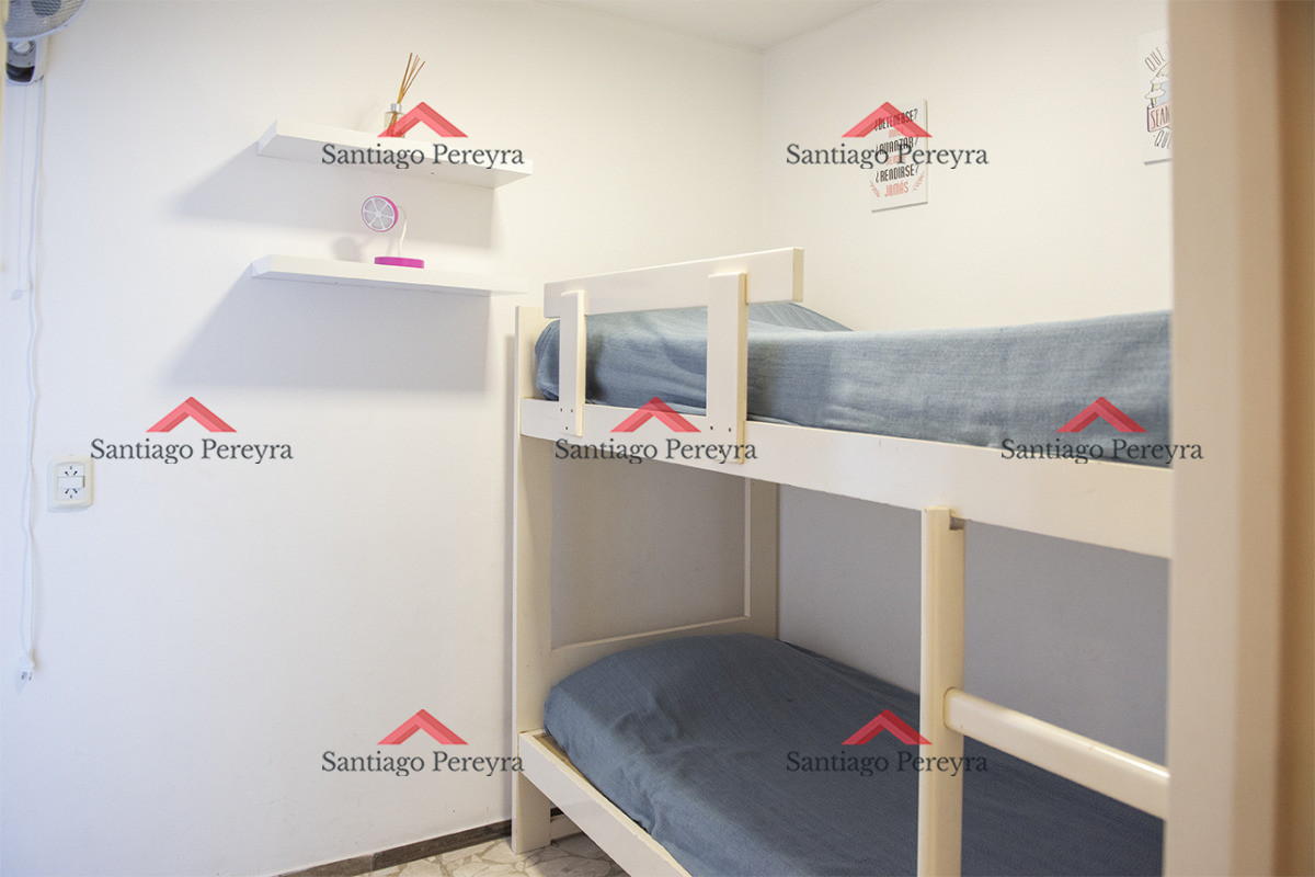Apartamento ID.17104 - Departamento de 1 dormitorio y medio en venta en Peninsula, vista al mar. 
