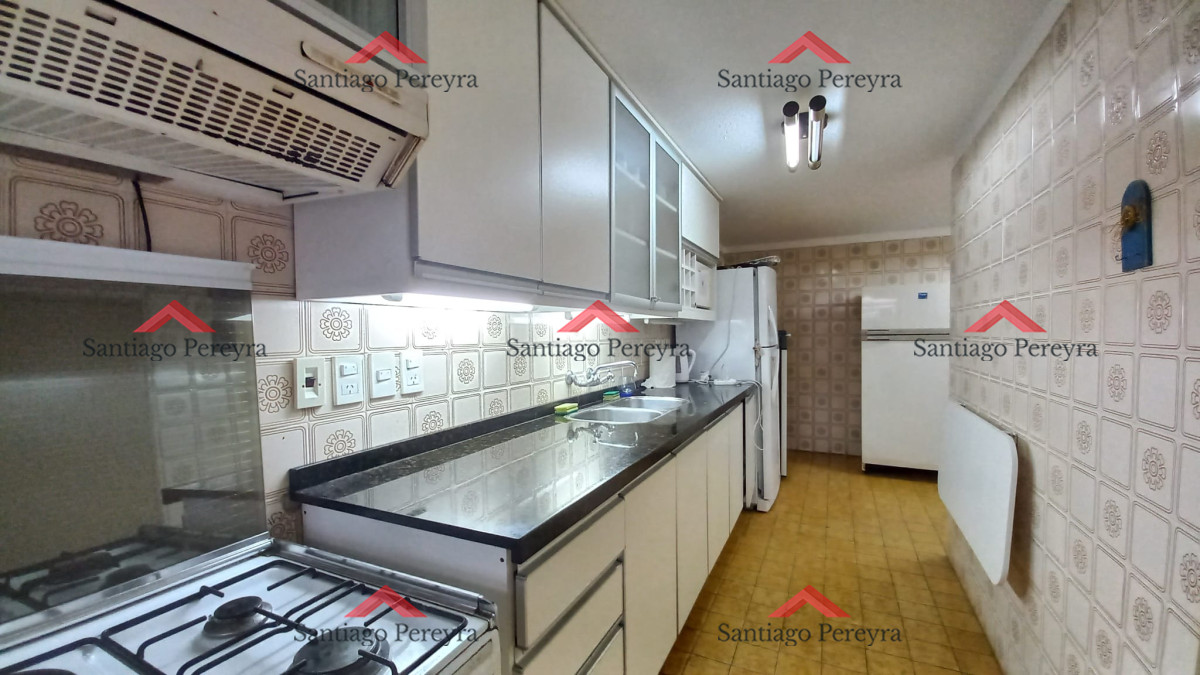 Apartamento ID.17026 - Departamento de 3 dormitorios + dependencia en venta, Playa Mansa. Torre Jefferson,.