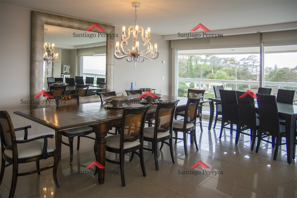 Apartamento ID.7986 - Hermoso Departamento en venta, en la zona de playa Mansa