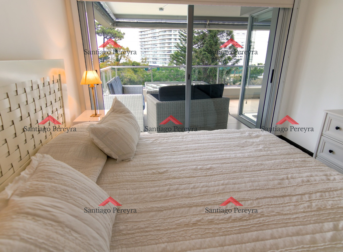Apartamento ID.17053 - PH en playa mansa , departamento en Edificio Monet de 2 dormitorios, Punta Del Este