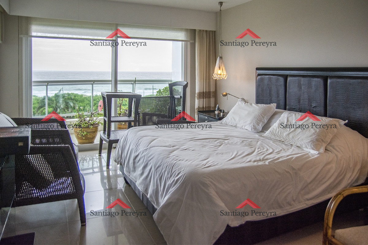 Apartamento ID.7986 - Hermoso Departamento en venta, en la zona de playa Mansa