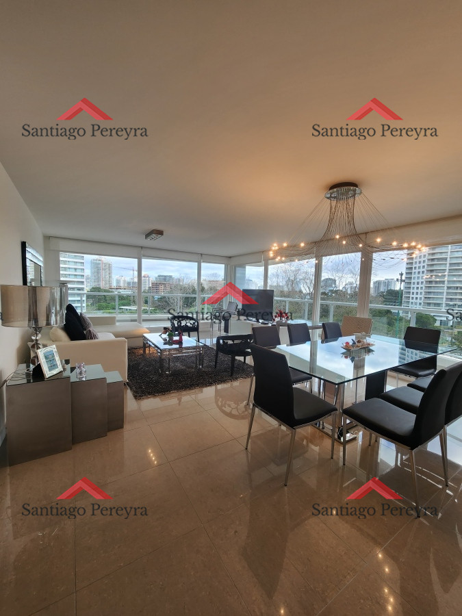 Apartamento ID.16240 - Departamento de 3 dormitorios + dependencia en venta en Torre One, Punta del Este.