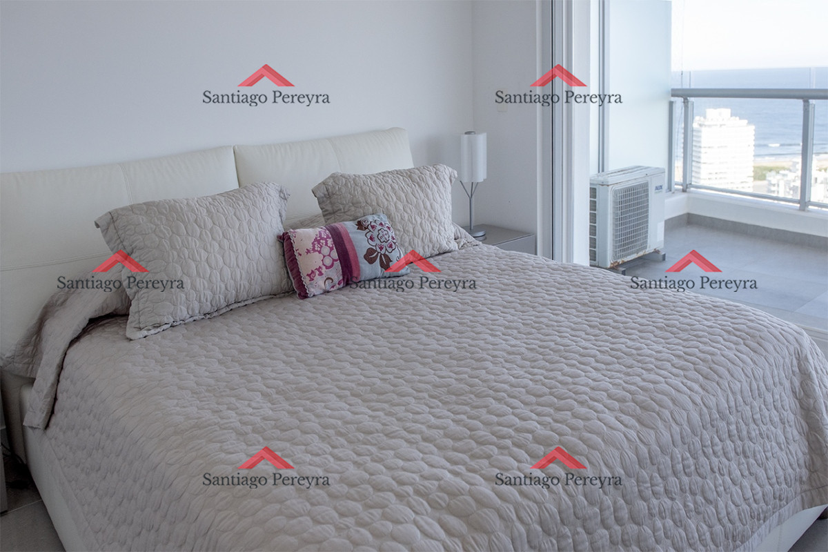 Apartamento ID.16241 - Vende departamento de 3 suites en Punta del Este.