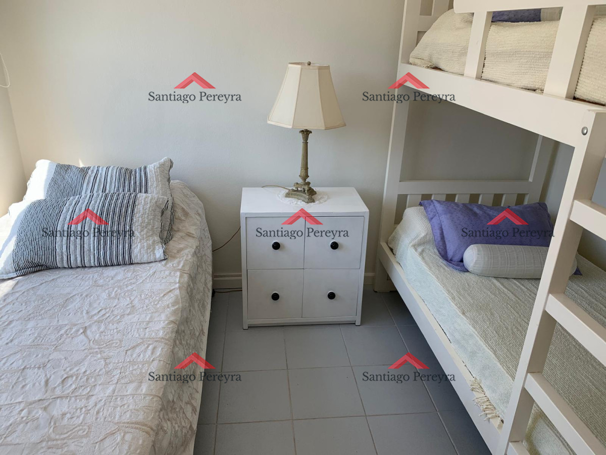 Apartamento ID.13148 - Venta Apartamento de 2 dormitorios en Pinares, Punta del Este. Frente al mar!