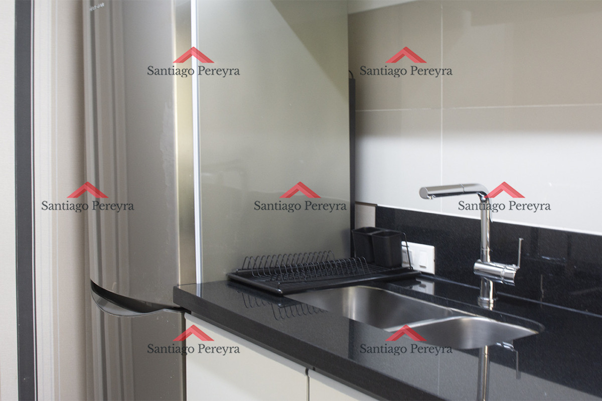 Apartamento ID.16988 - Apartamento en Venta de 2 dormitorios en Punta del Este Sobre Roosevelt