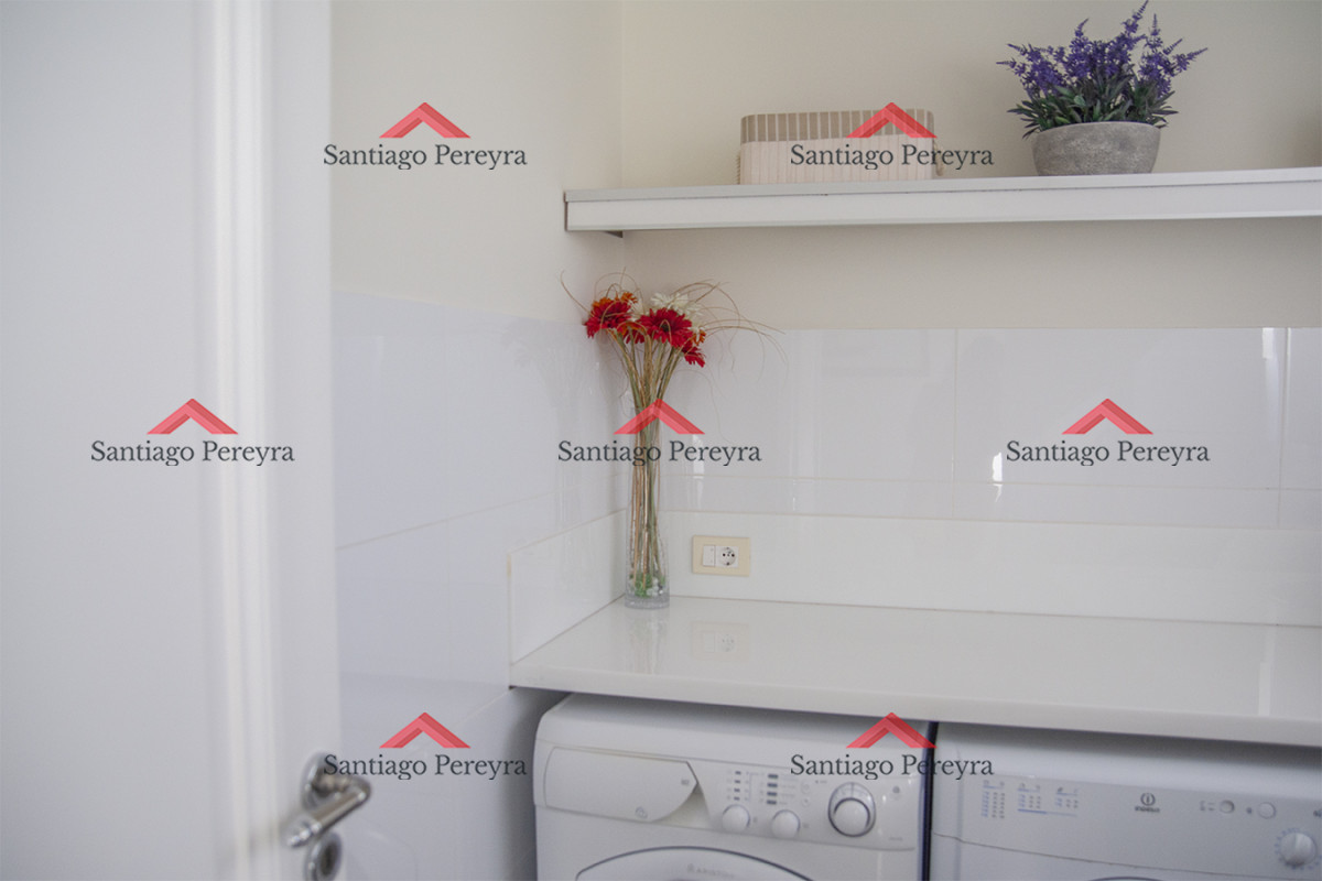 Apartamento ID.14060 - Vende apartamento de 3 dormitorios en Torre Imperiale I, Frente al mar, Punta del Este 