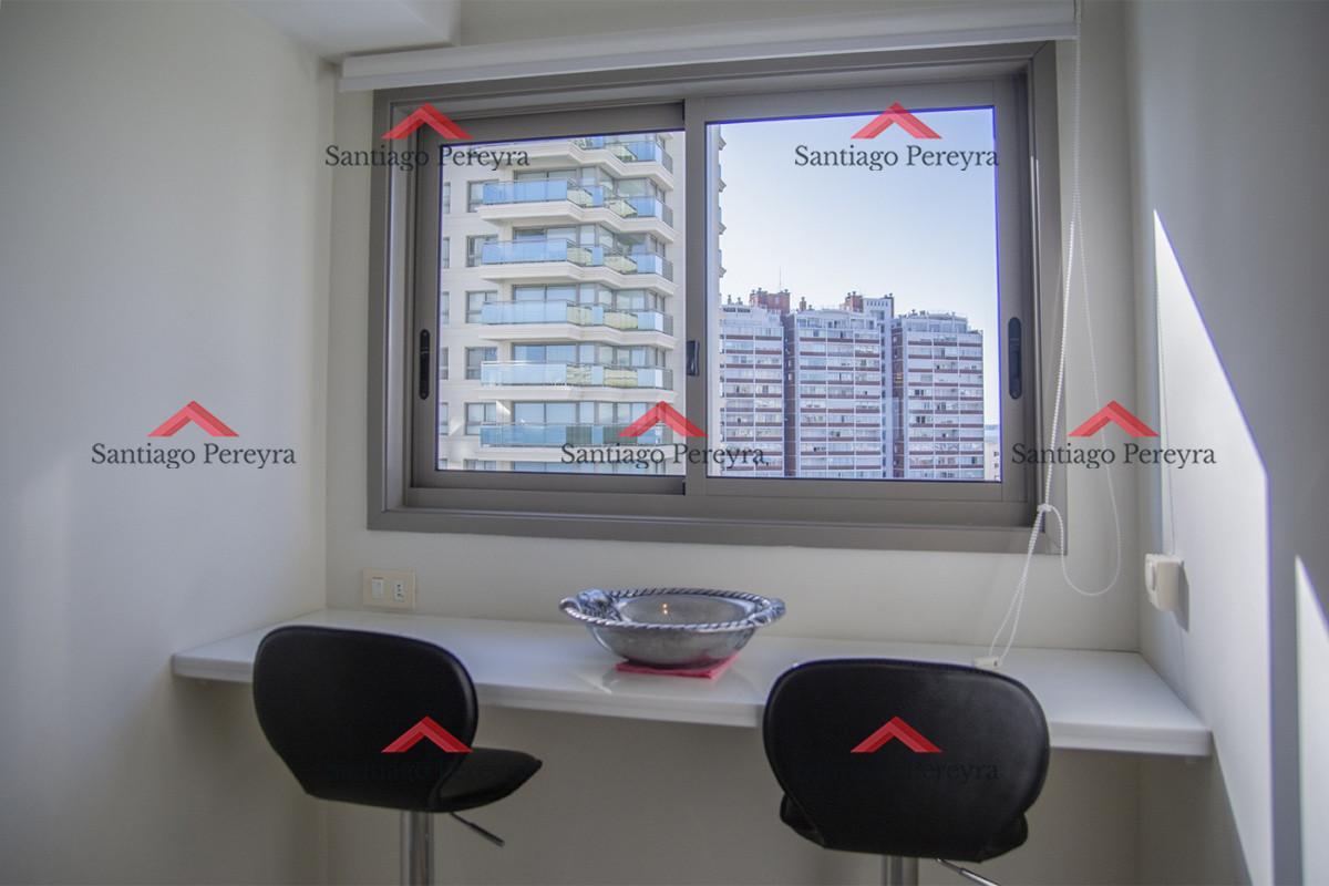 Apartamento ID.14060 - Vende apartamento de 3 dormitorios en Torre Imperiale I, Frente al mar, Punta del Este 
