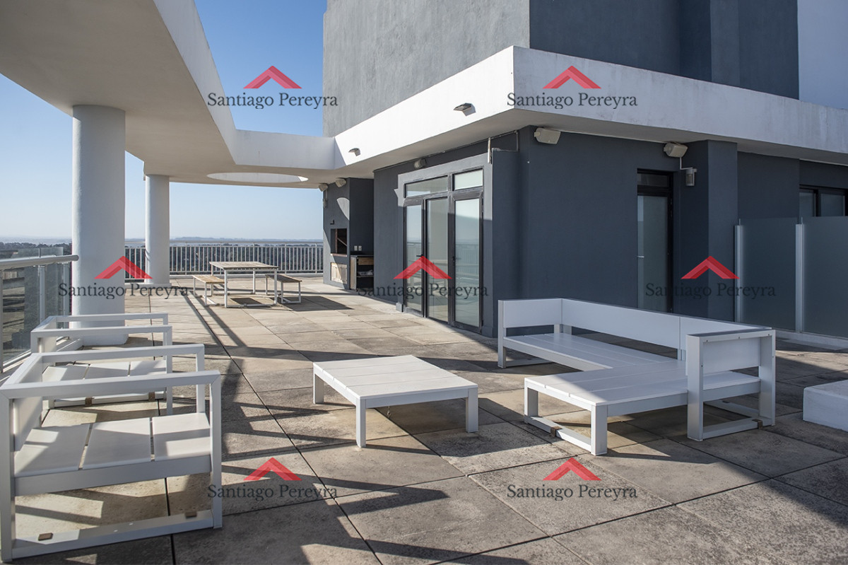 Apartamento ID.16241 - Vende departamento de 3 suites en Punta del Este.