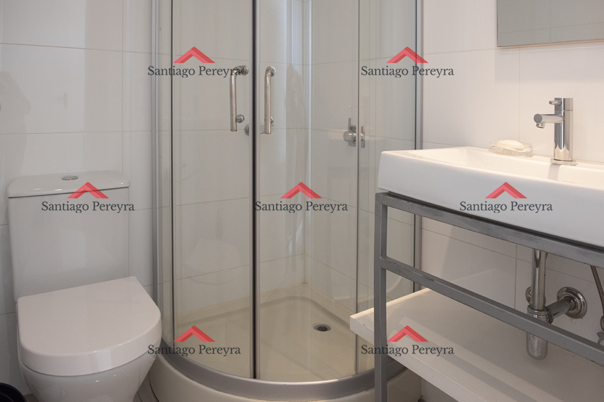 Apartamento ID.16241 - Vende departamento de 3 suites en Punta del Este.