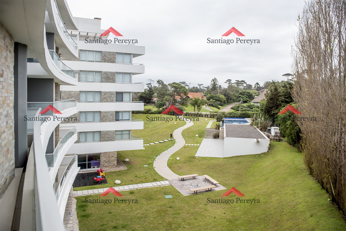 Apartamento ID.15910 - Departamento de 3 dormitorios en venta. Gran Oportunidad en Playa Mansa.