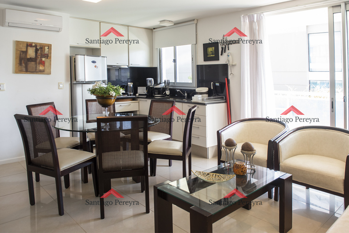 Apartamento ID.16166 - Oportunidad. Vende departamento de 2 dormitorios en Punta del Este