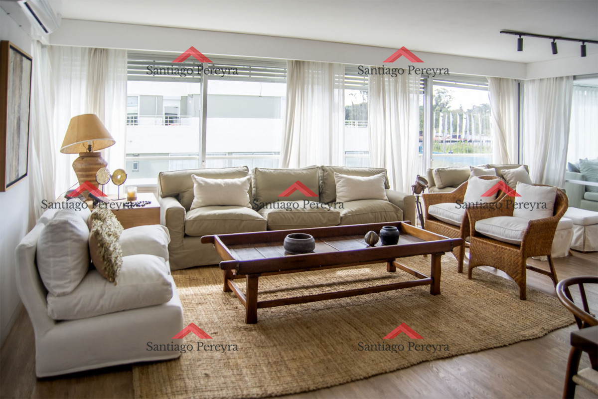 Apartamento ID.16428 - Vende apartamento de 3 dormitorios en Tiburon , Punta del Este