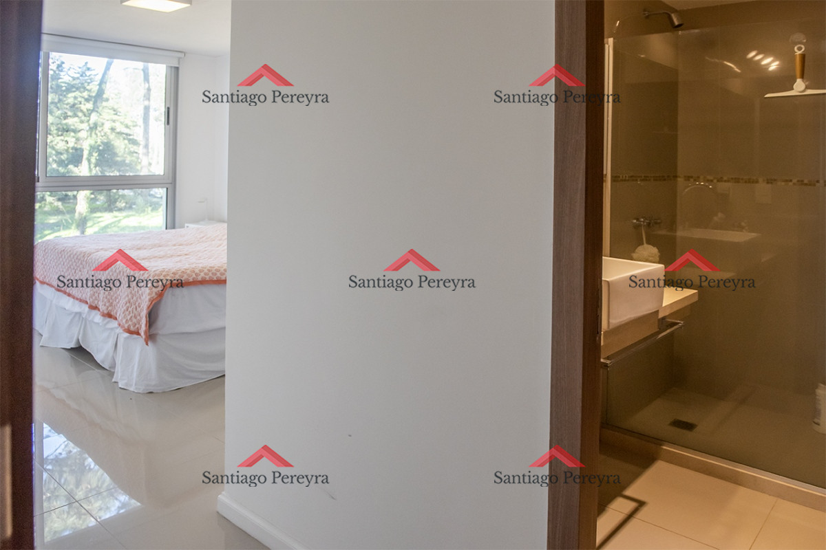 Apartamento ID.15268 - Apartamento en venta en Avenue Roosevelt, 2 dormitorios, bajos gastos comunes 