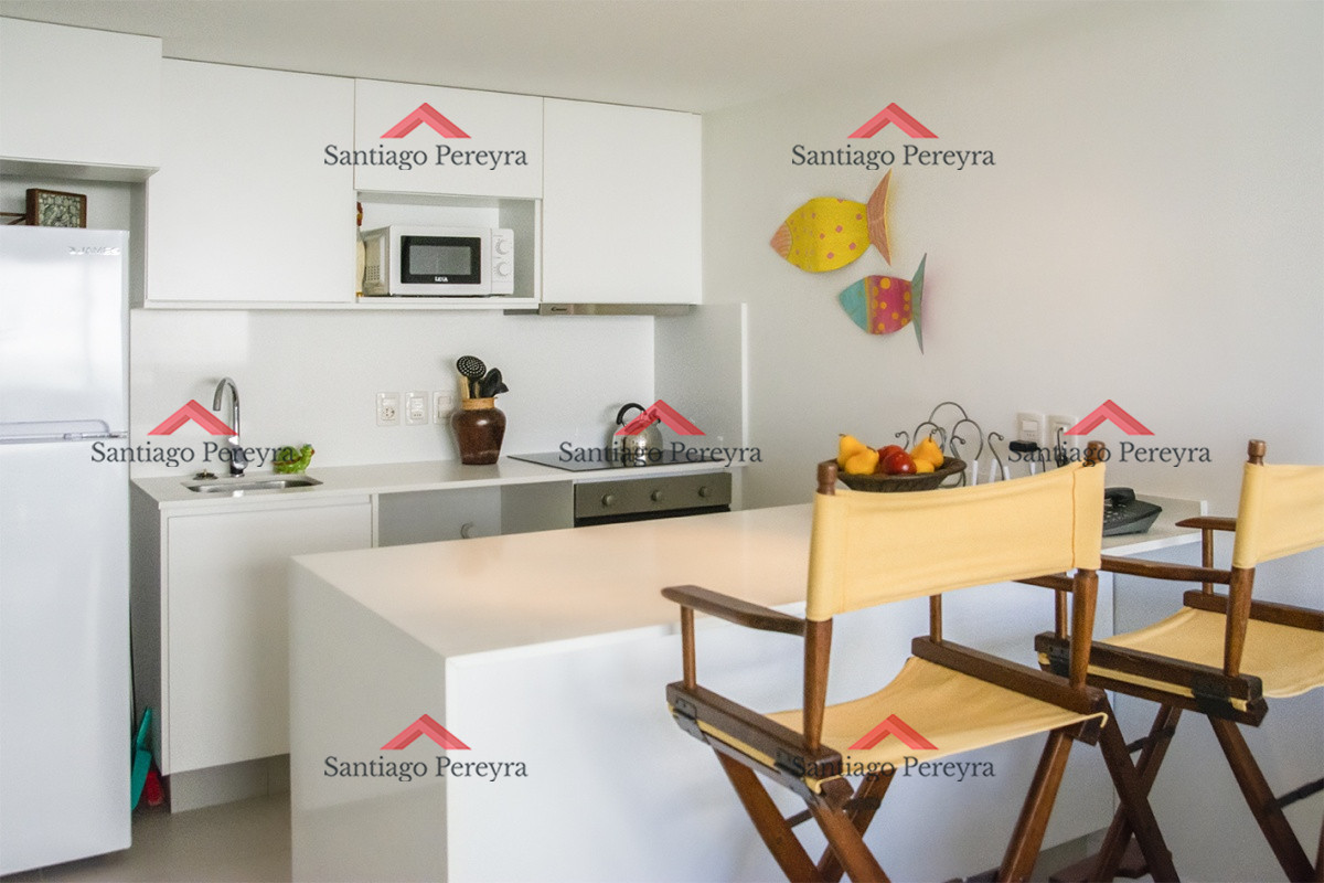 Apartamento ID.12946 - Frente al mar, en excelente ubicación frente a Enjoy, a 50 metros caminando de Playa Mansa. 1 dormitorios con excelente equipamiento.