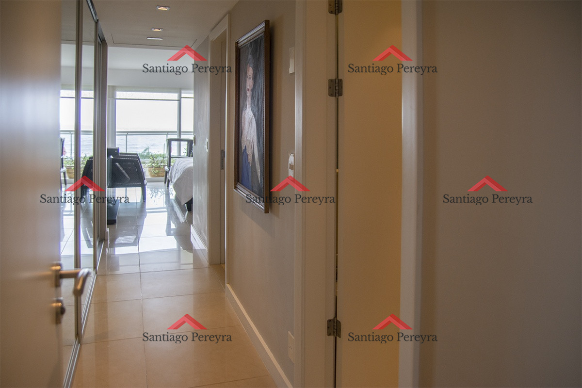 Apartamento ID.7986 - Hermoso Departamento en venta, en la zona de playa Mansa