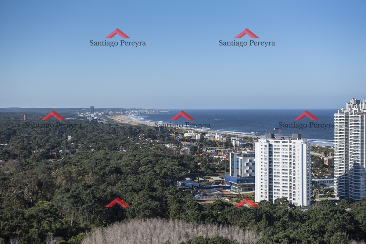 Apartamento ID.16241 - Vende departamento de 3 suites en Punta del Este.