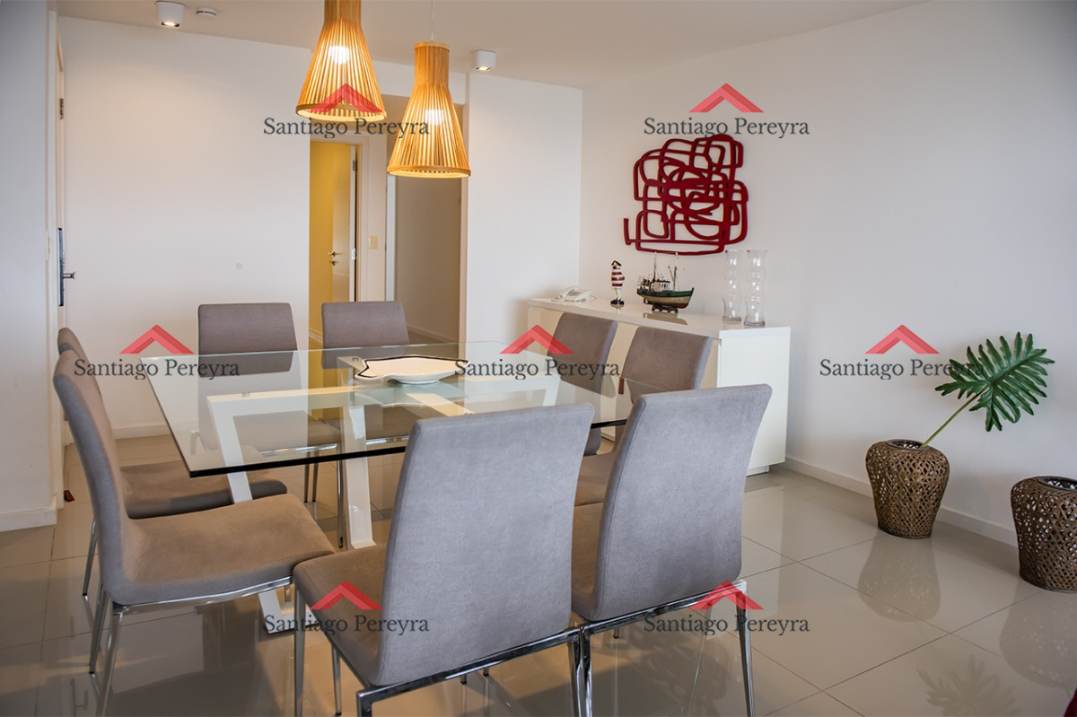 Apartamento ID.15910 - Departamento de 3 dormitorios en venta. Gran Oportunidad en Playa Mansa.