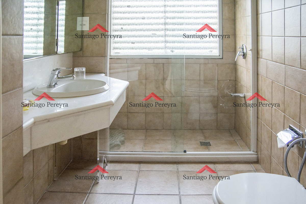 Apartamento ID.8236 - Amplia planta en primera línea al mar