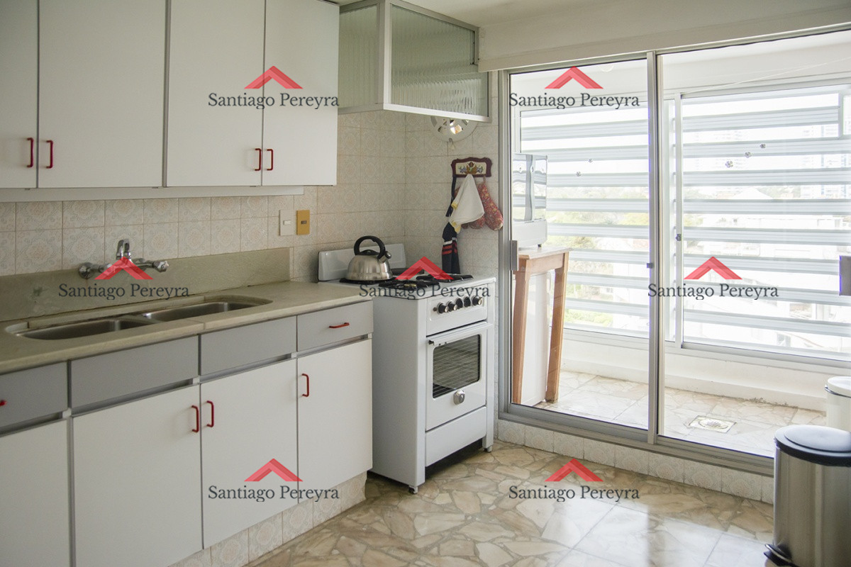 Apartamento ID.8236 - Amplia planta en primera línea al mar