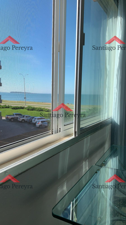 Apartamento ID.13148 - Venta Apartamento de 2 dormitorios en Pinares, Punta del Este. Frente al mar!