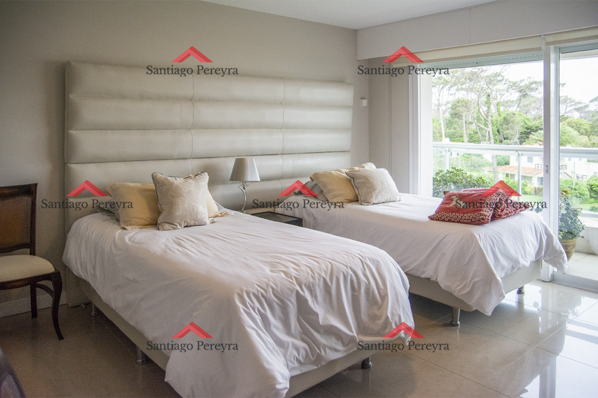 Apartamento ID.7986 - Hermoso Departamento en venta, en la zona de playa Mansa