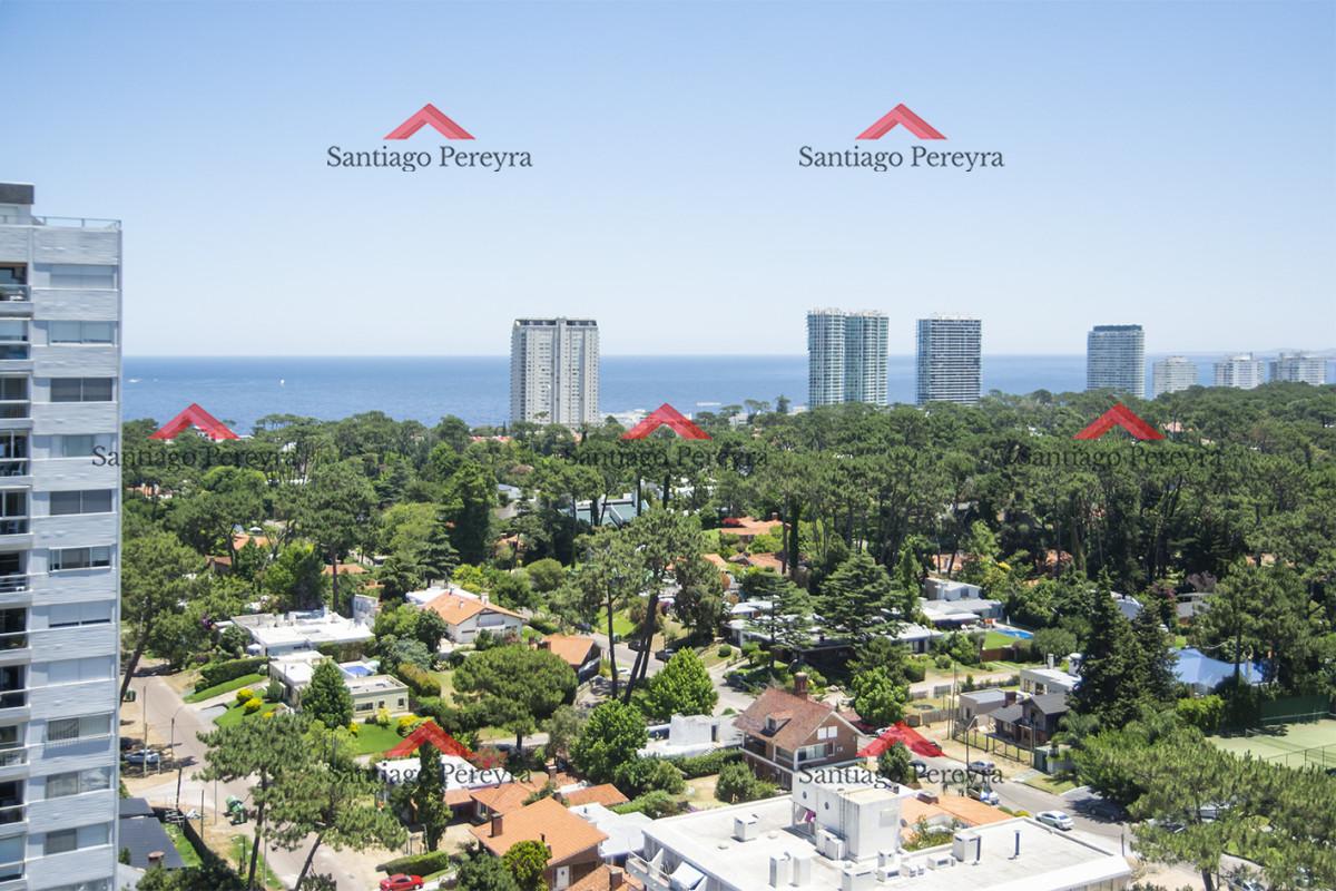 Apartamento ID.16867 - Vende apto de 2 dormitorios con vista al mar en Punta del este
