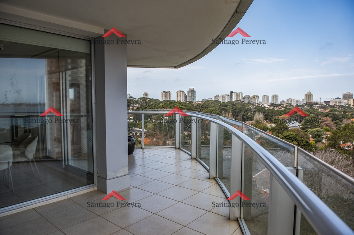 Apartamento ID.14767 - Sea and Forest 3 dormitorios en venta a pasos del mar, playa mansa 