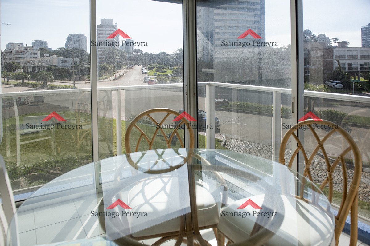 Apartamento ID.16562 - Vende departamento de 3 dormitorios en Ocean Tower, Punta del Este 