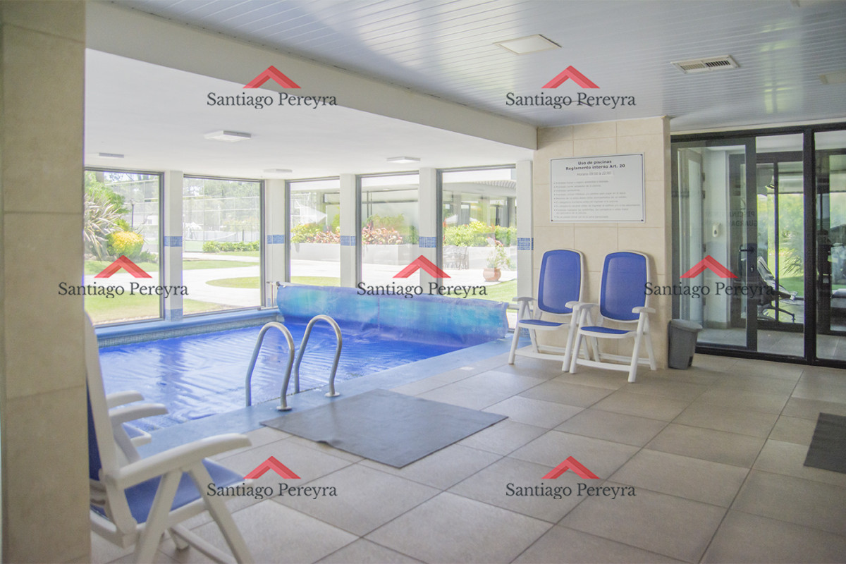 Apartamento ID.16867 - Vende apto de 2 dormitorios con vista al mar en Punta del este