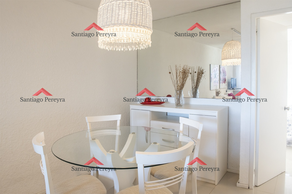Apartamento ID.15803 - Apartamento en Venta de 2 dormitorios en Edificio Panorama , Punta del este 