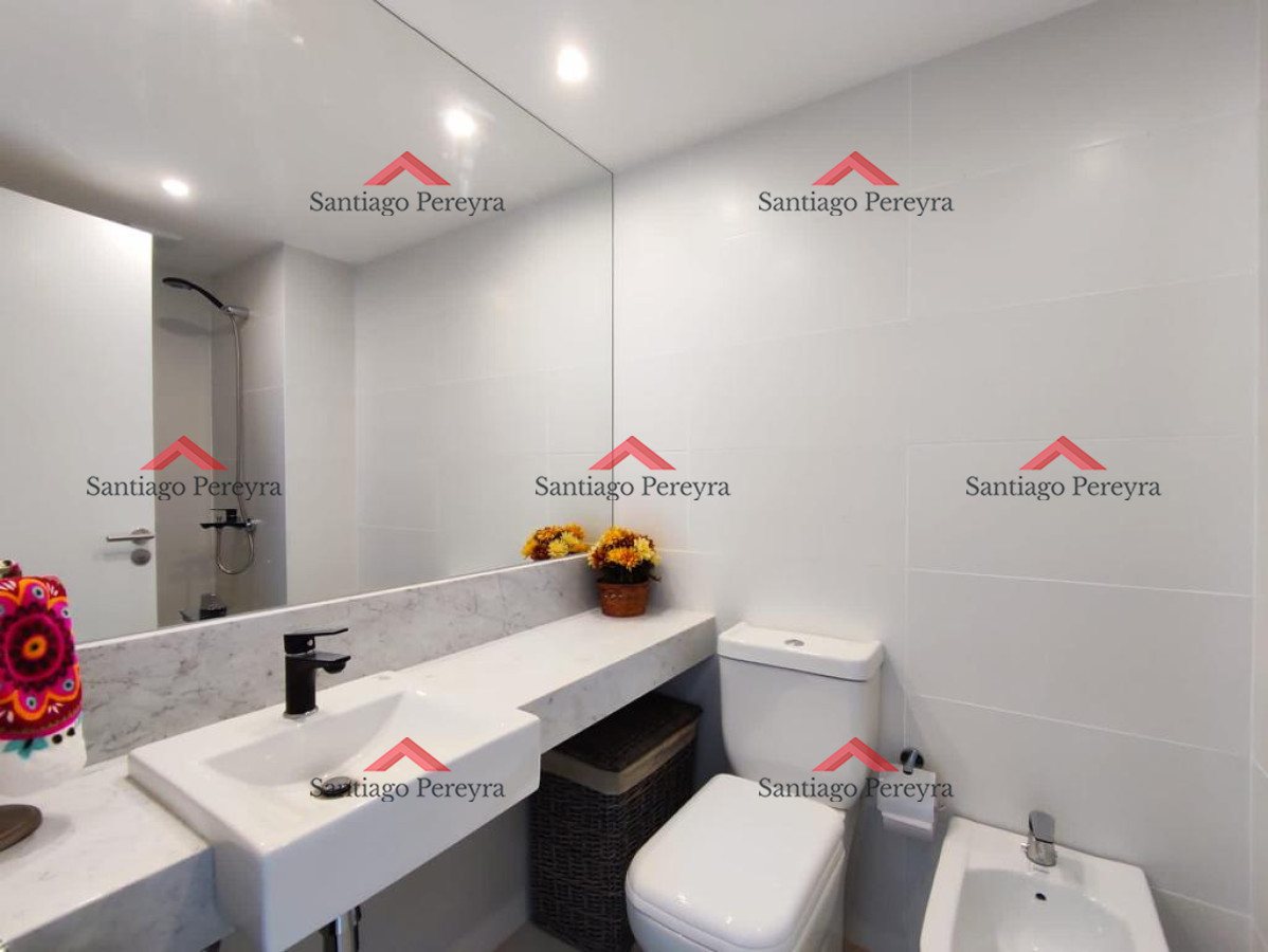 Apartamento ID.12946 - Frente al mar, en excelente ubicación frente a Enjoy, a 50 metros caminando de Playa Mansa. 1 dormitorios con excelente equipamiento.