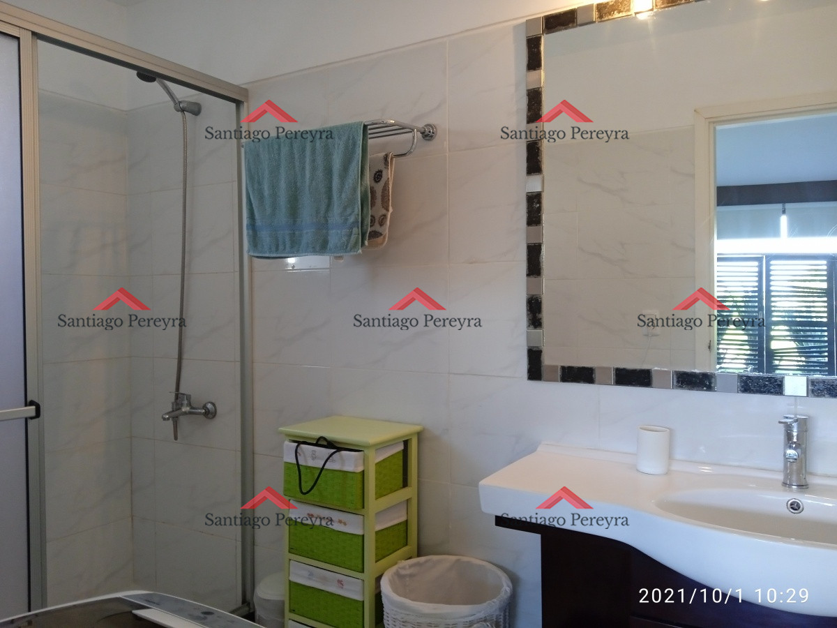Apartamento ID.8018 - Se Vende Apartamento 2 dormitorios con patio exclusivo. Frente al mar 