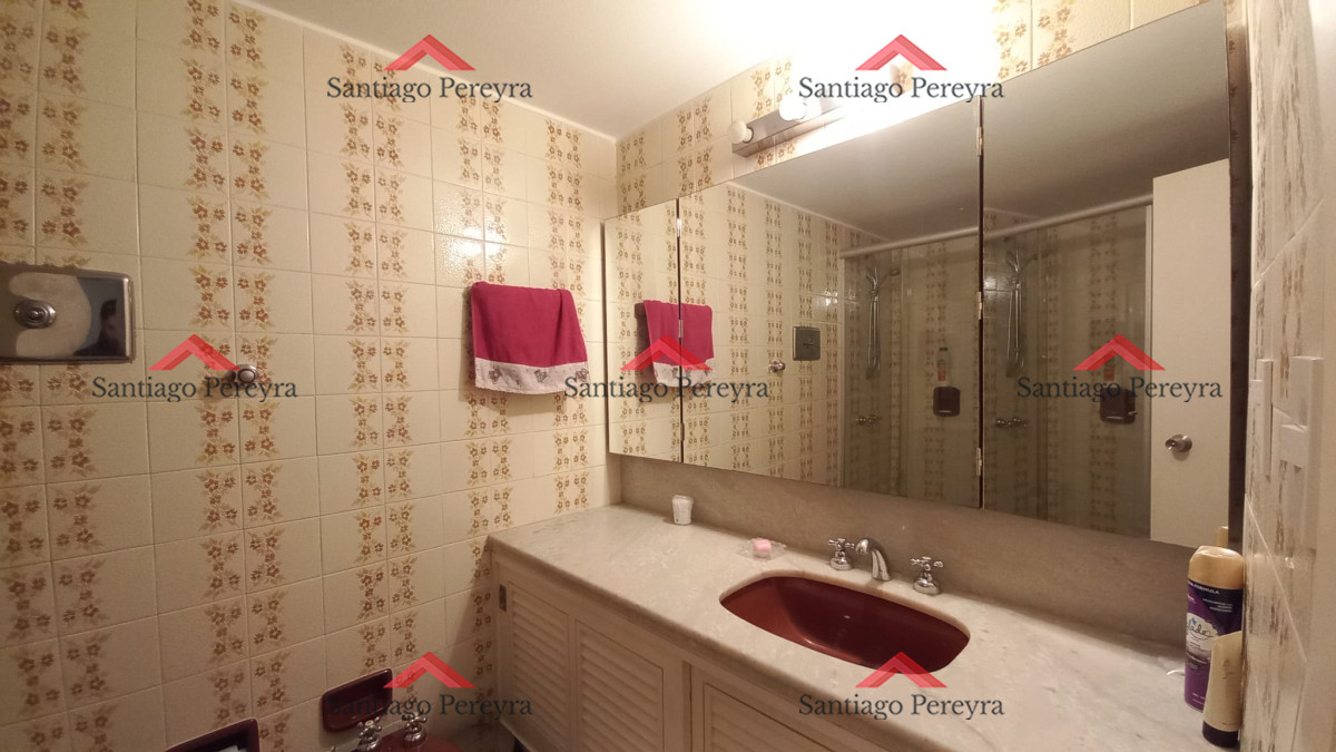 Apartamento ID.17026 - Departamento de 3 dormitorios + dependencia en venta, Playa Mansa. Torre Jefferson,.