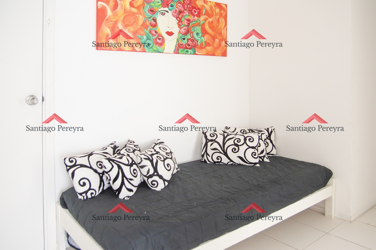Apartamento ID.16561 - Espectacular Penthouse en venta a pasos del mar. 3 dormitorios + dependencia. Playa Brava.