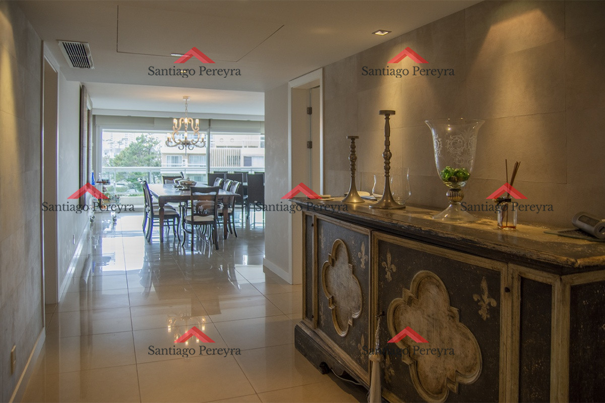 Apartamento ID.7986 - Hermoso Departamento en venta, en la zona de playa Mansa